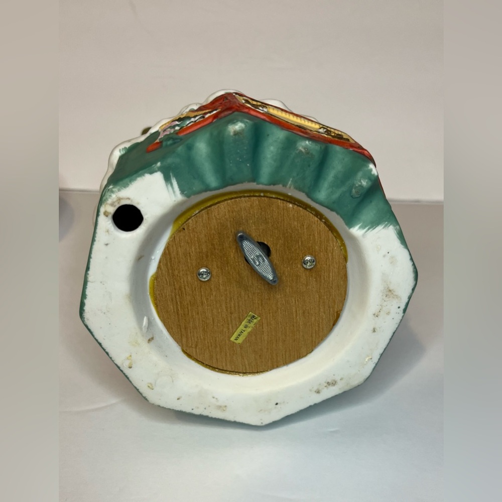 HAND PAINTED MUSICAL SANTA "FATHER CHRISTMAS" - Picture 6 of 12